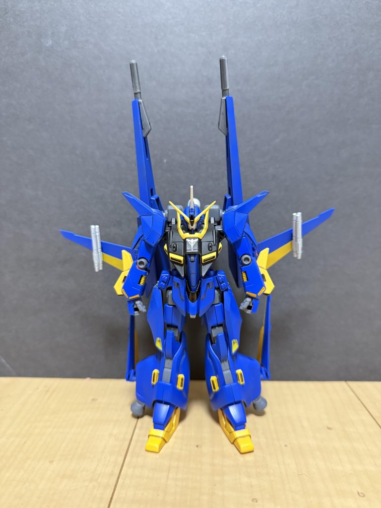 固定武装ビーム・バルカンマシンキャノンフレキシブル・ビーム・ガンムーバブル・シールドビームライフル×2ビーム・サーベル(ビーム・ガン兼用)×24連装グレネード・ランチャー×2携行武装ビーム・ライフルビーム・ナギナタ(ビーム・アックス)シールド