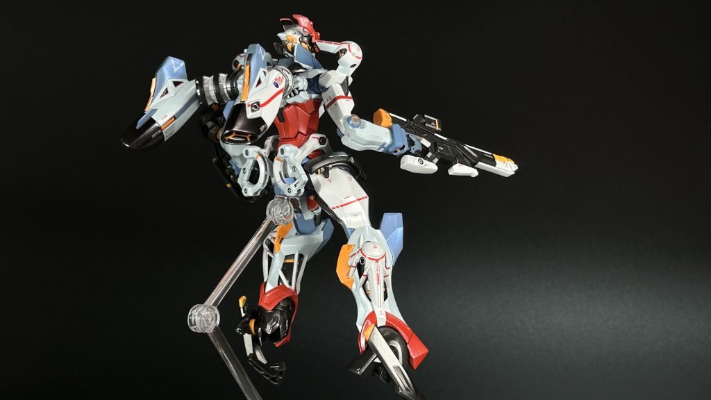 背中まわりの塗り分けがわかりにくくて塗り終わってからミスに気が付いたが直すの面倒であきらめたT_T