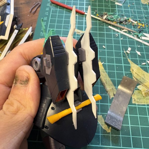 hgucのディジェを使用して、機動戦士ムーンガンダムでアムロが搭乗した機体である、リックディジェ改を作っているので、途中経過を投下しときます。最後の頭部の写真は結構分かりづらいので、また上げ直すと思います。（2枚目）