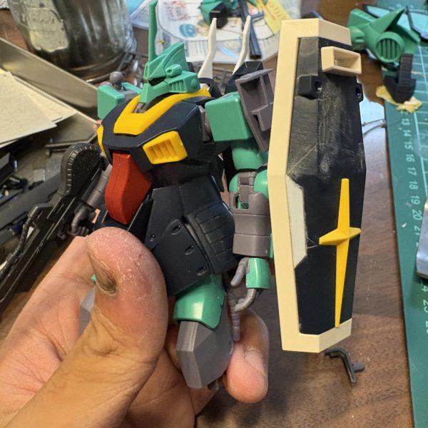 hgucのディジェを使用して、機動戦士ムーンガンダムでアムロが搭乗した機体である、リックディジェ改を作っているので、途中経過を投下しときます。最後の頭部の写真は結構分かりづらいので、また上げ直すと思います。（3枚目）