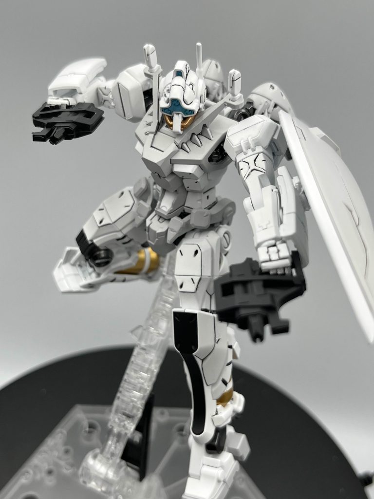 うんやっぱビームスプレーガン持たせると余計ジムに見えますねただ個人的にはこのビームスプレーガンを2丁持たせてくれたのはとても良き!やっぱ2丁持ちはロマンっすわ!