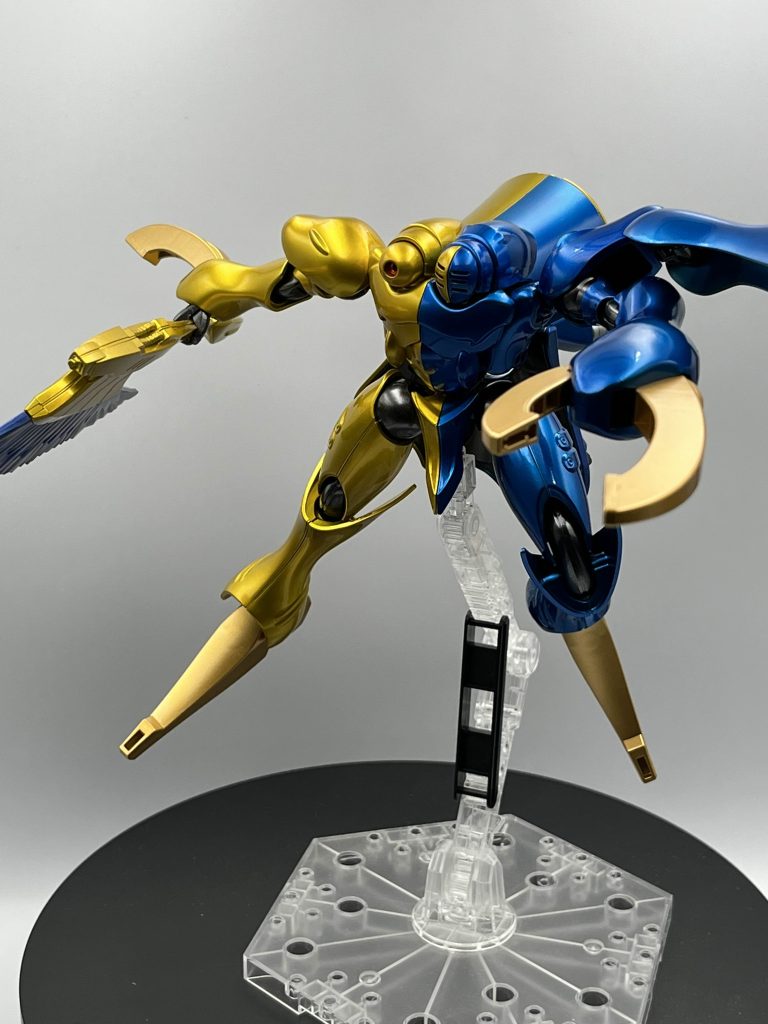 後あまりに異形すぎて今回過去一ポージングに四苦八苦しました・・・こいつはどの角度で撮影するのが一番かっこよくなるんですかね?てかこいつはそもそもかっこいいに分類されるんですかね?別に嫌いじゃないしむしろ好きなんだけどうまい表現が見当たらない