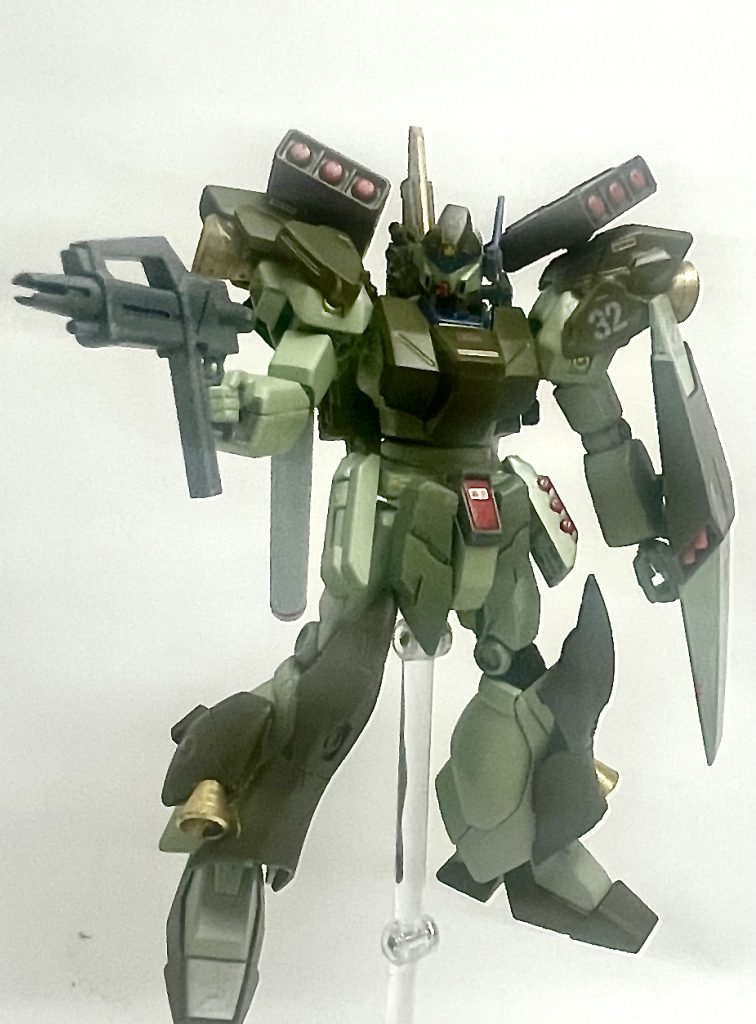 いつか、スターク・ジェガンも組み立てて並べてみようっと。