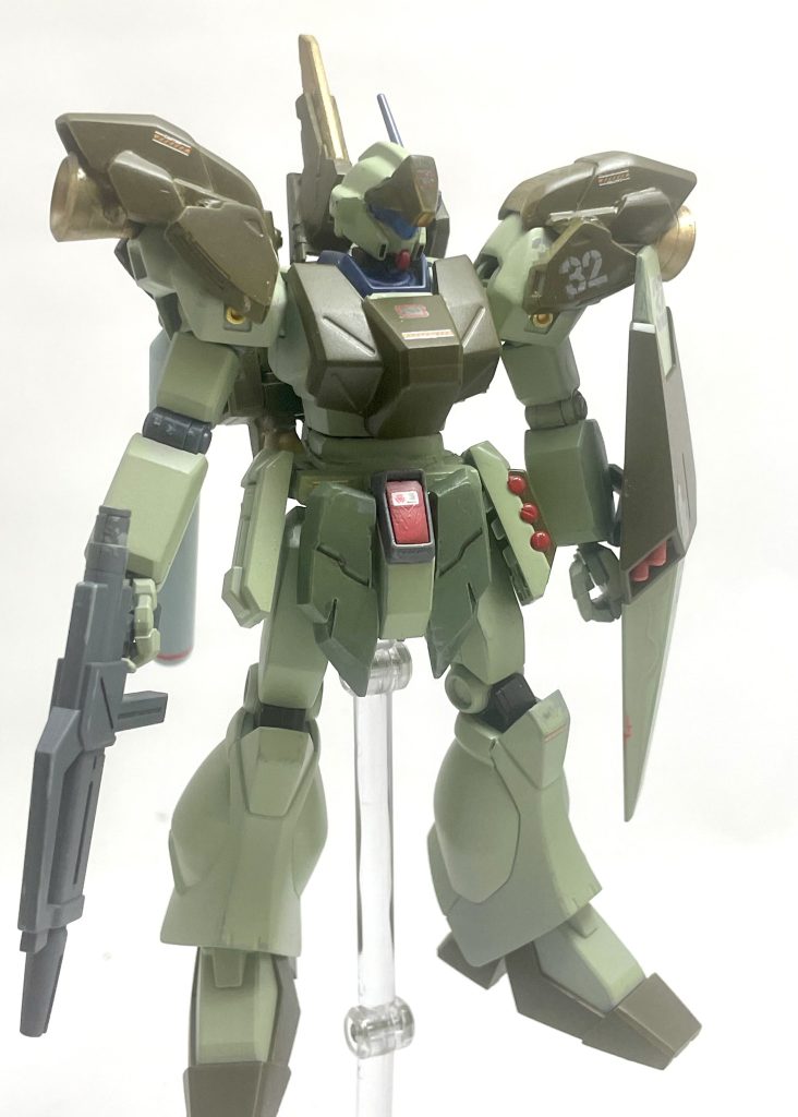 脱着式なんで一部アーマーを外して遊べます。