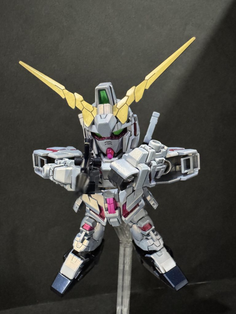 ビームマグナムをぶっ放すユニコーン