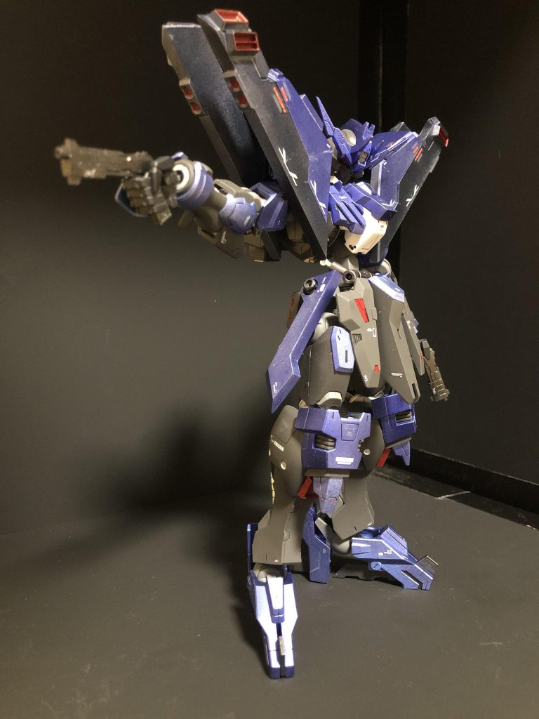 当時、ヴィダールのドレスみたいな見た目が、鉄血のあの熱すぎるストーリーに似合ってないと思い改造しました笑