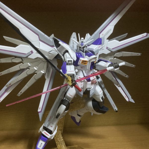 hi-νガンダムカラーマイティーストライクフリーダムガンダム