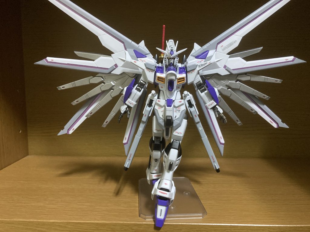 n番煎じのあのポーズ僕がやるとなんだか足滑らせてずっこける一秒手前みたいですねw