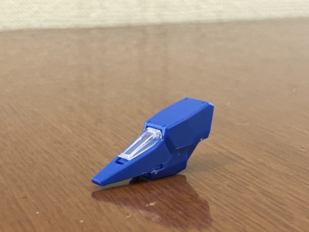 GNCF-04   GNコア・ファイターこの機体の制御を可能にしている。そして脱出ポッドとしての役割もあるが、コア・ファイター自体に武器は無く、本当の意味での脱出ポッドである