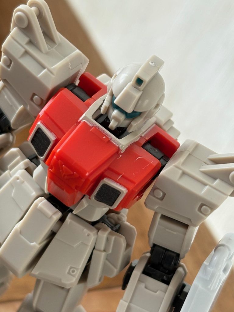 アップで見るとかなり飛び散ってます(gundam-kao9)