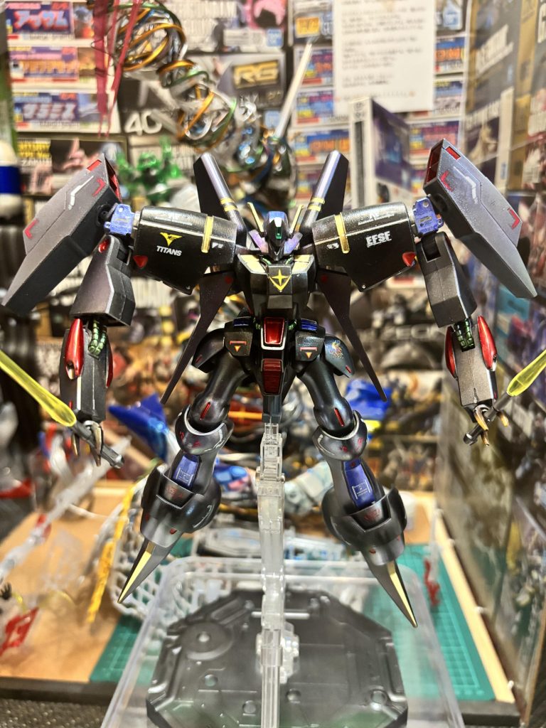 今まであまりデカールを貼ったことがなかったのですが、展示会に向けて色々貼ってみました。情報量が増えて良いですね！