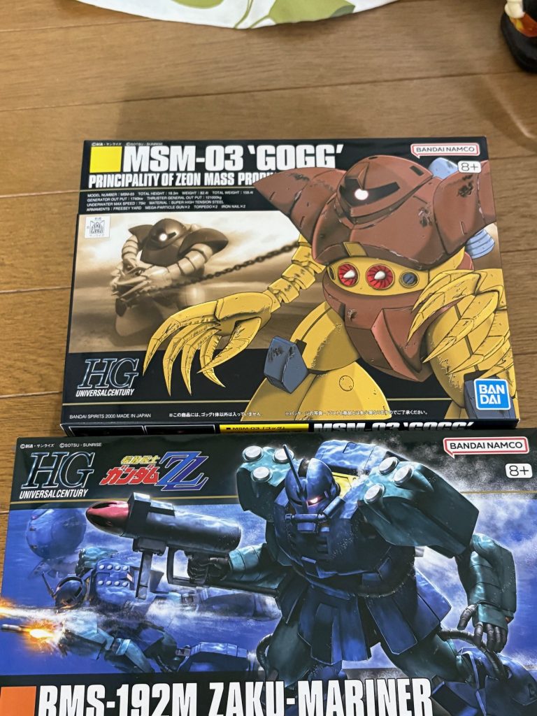 作品名：アッガイの次はゴッグかザクマリナーを作ろうかな。<p>アッガイが完成したところで、タイミングよくゴッグとザクマリナーが届いた(gundam-kao3) 水泳部の皆さんは見ていて飽きないなぁ(zaku-kao5) 積みプラにせずすぐに組み立てよっと。</p>