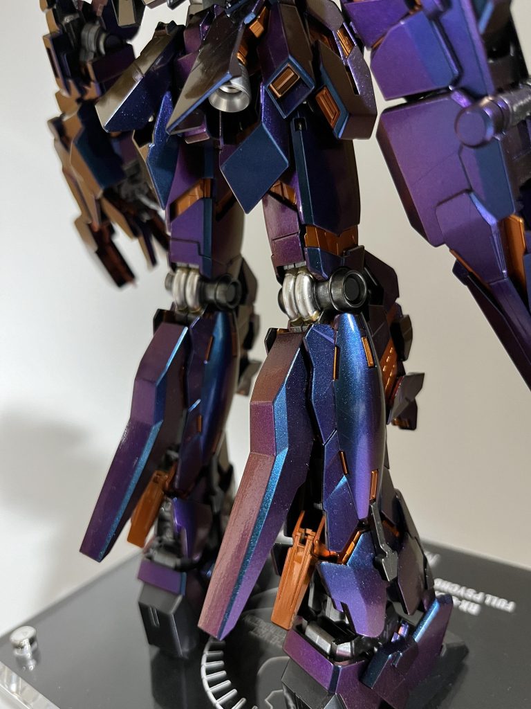 角ばってるのもいいけど丸い機体に偏光塗料を試してみても綺麗になりそう