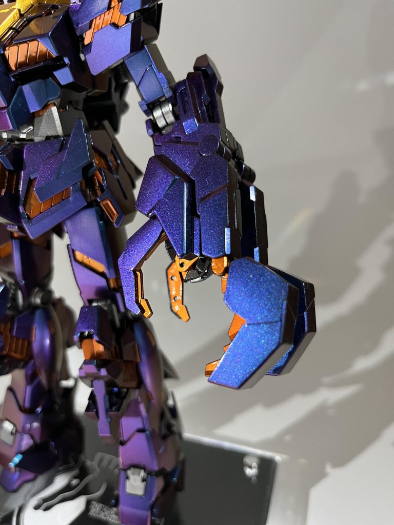 好きな武装アームドアーマーVNHG版より大きくデザインされていてより力強い印象