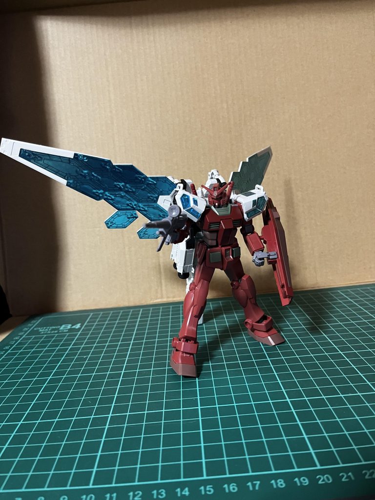 赤いガンダム–4枚目/制作者：アッキー