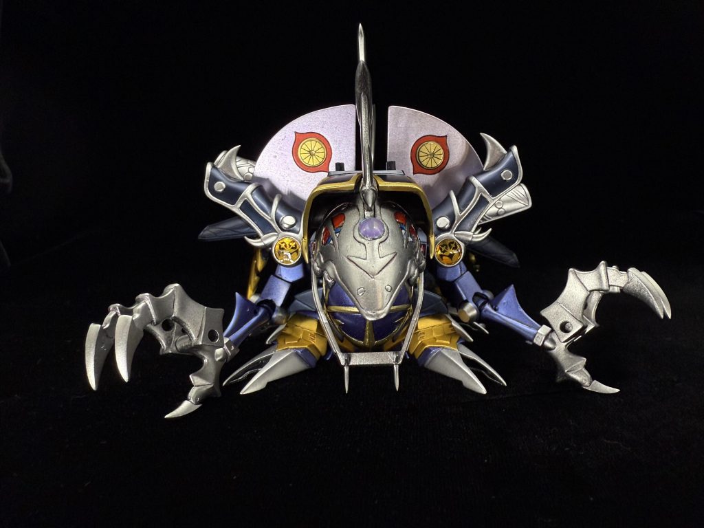 以上、黒魔神闇皇帝でした。以前投稿させていただいた闇皇帝と同一のキットで前回の投稿の続きになります。最後までご覧いただきありがとうございました(zaku-kao5)
