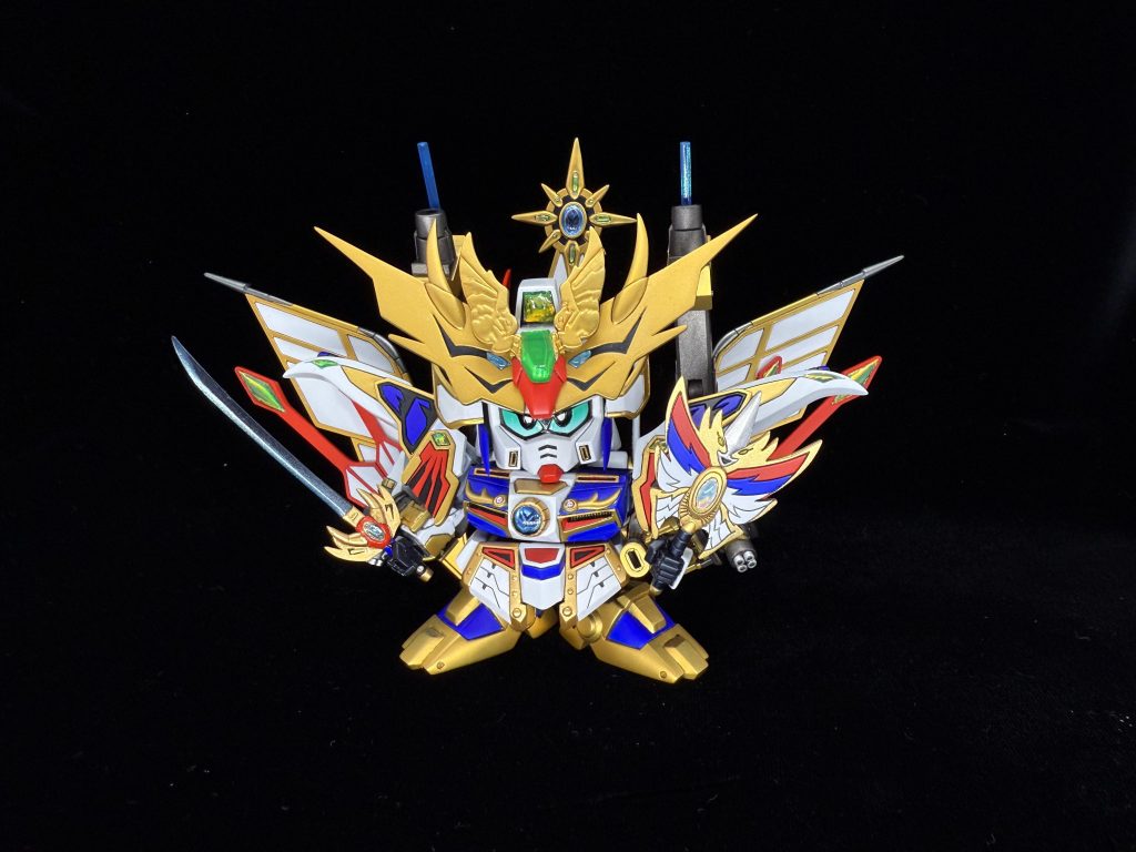 人生で初めて触れた“ガンダム“が天下統一編で、そのシリーズのトリを飾る四代目頑駄無大将軍。非常に思い入れのあるキャラで、気合を入れて仕上げました。最後までご覧いただきありがとうございました(gundam-kao6)