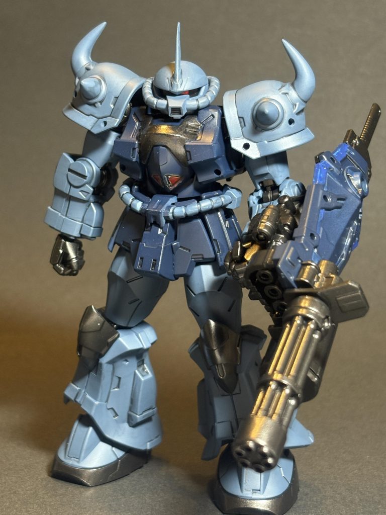 B3グフ　プロポーション最高です。怒肩具合が、カッコいいです。