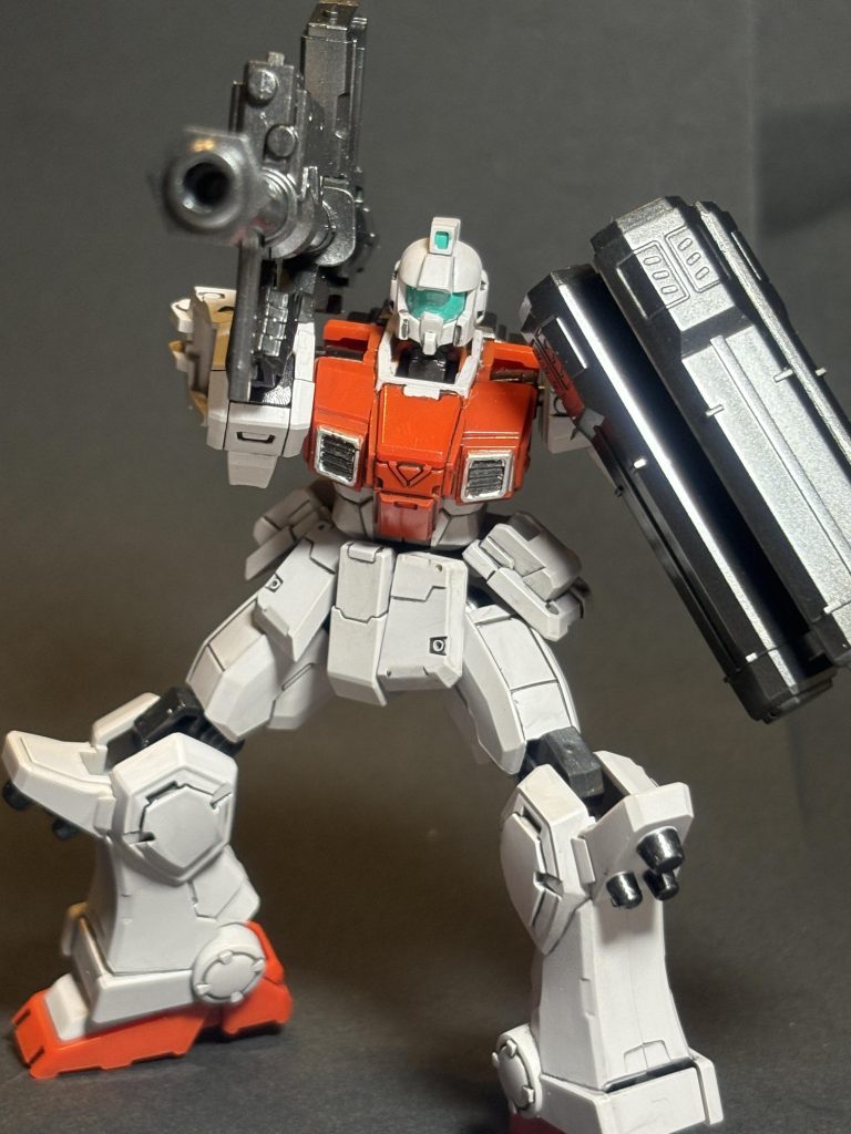 陸戦ジム　ミサイルポッドにバズーカ。武器、豊富です。