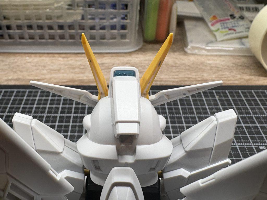 クリアパーツ可したり、肉抜き穴埋めしたり、ディテール足してみたり…