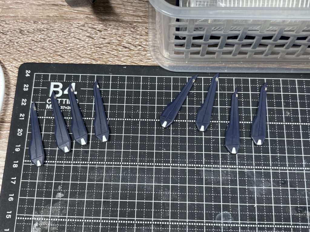 切り離したドラグーンにネオジム磁石仕込んだり。