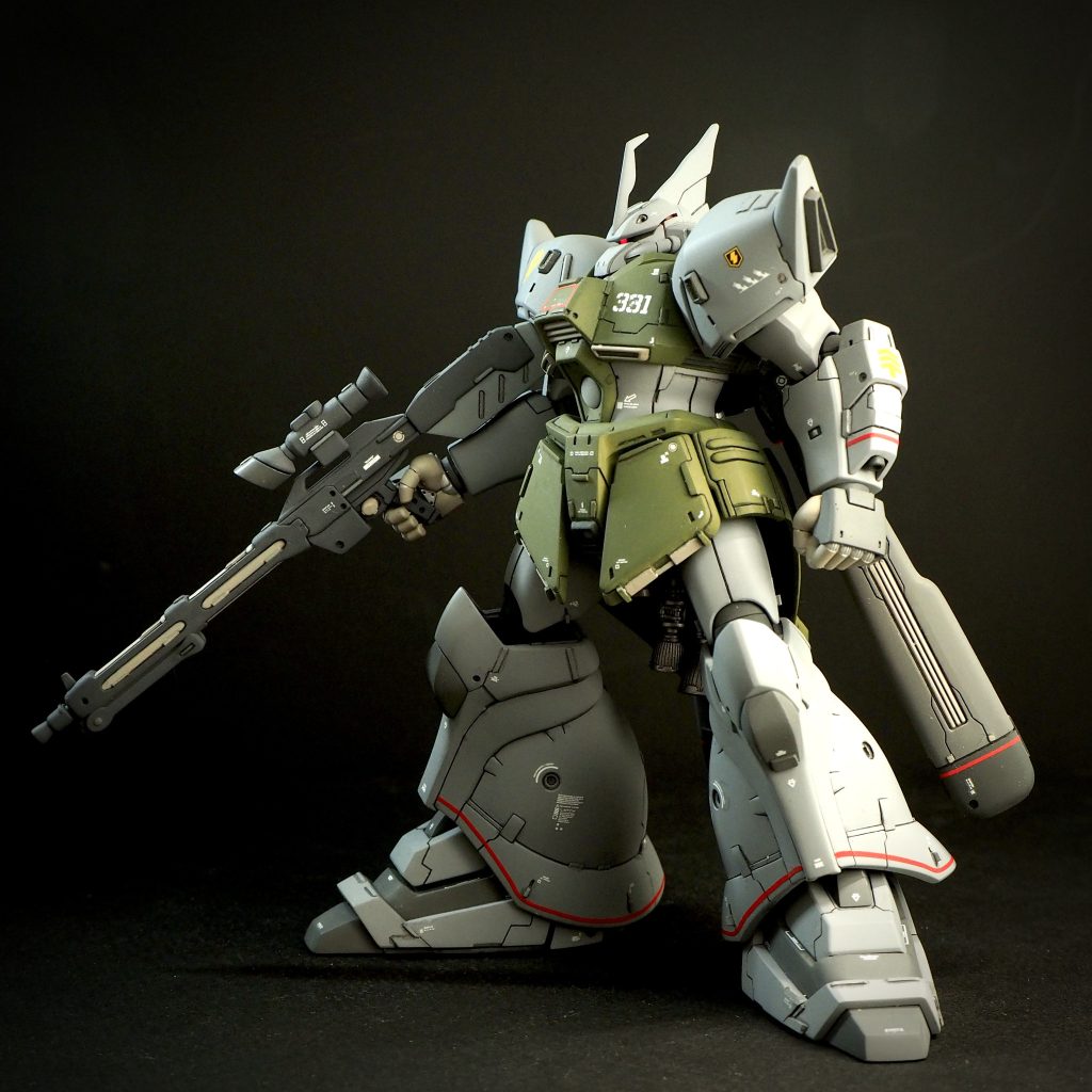 赤ラインはフィニッシュシートを使っています。良く曲がるのでラインデカールの代わりに重宝しますね。