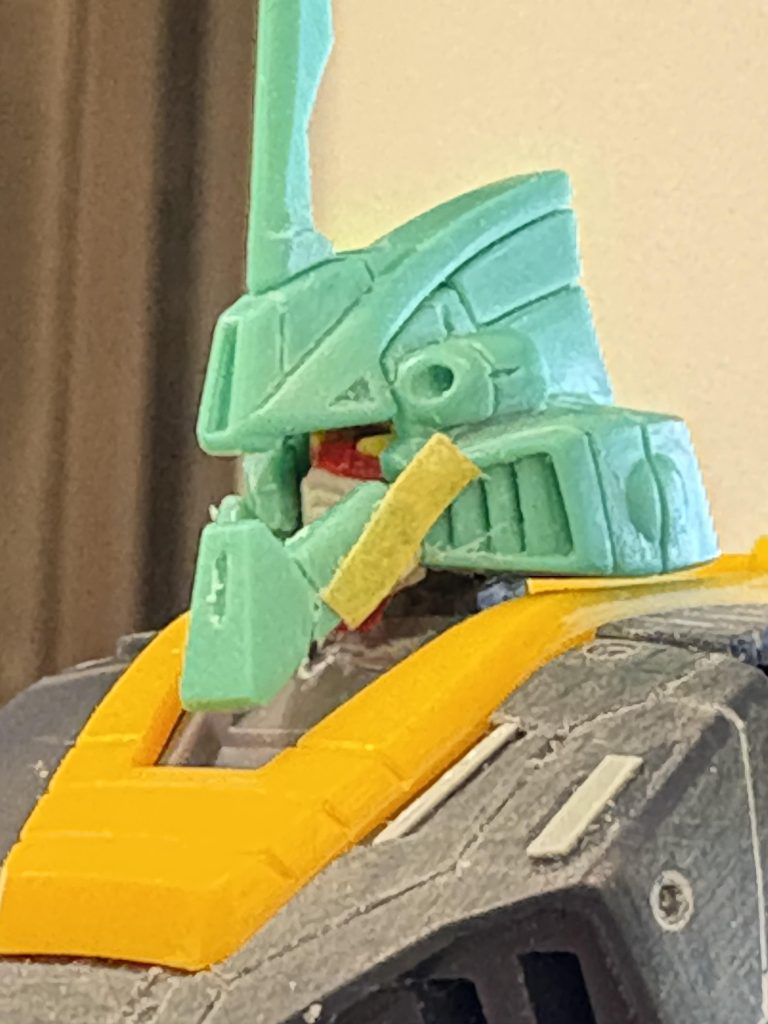 中はガンダム(笑)