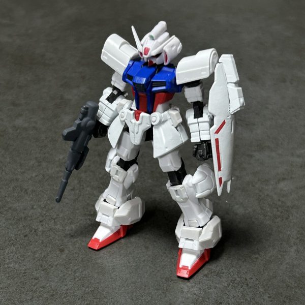 ライフルとシールドが完成f^_^;形が独特でめんどくさかったです。あとはランドセル。これも独特なので、骨が折れそうです…ちーん完成度90%かな？ 