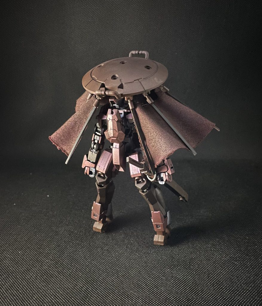 過去脚を失う前の姿、この頃は灰頭の中でも扱いやすい鉄絡繰であった。