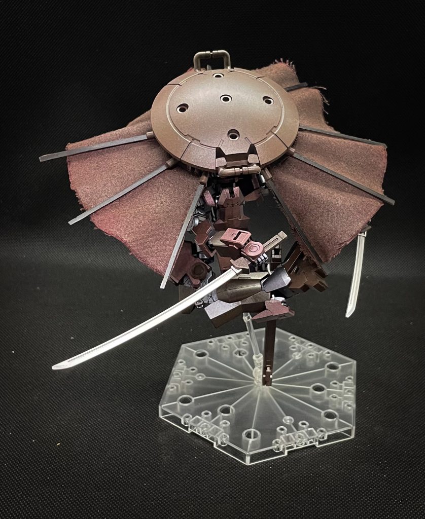 駒回し義足を軸にくるくると回りながら敵を切り裂く妙技。