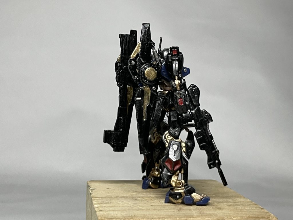 いやあ疲れた。サプレッサーとの間に何か挟まないとダメだね。背面はよくポロリするので接着してます。