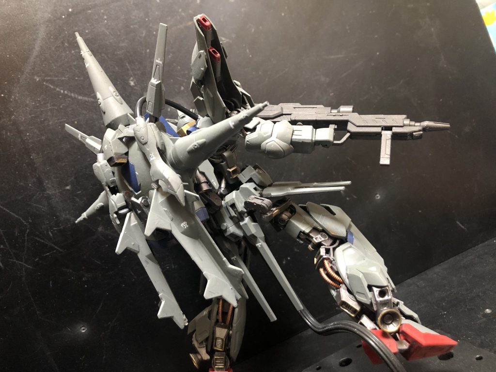 よく見なくても、見覚えのあるパーツがいっぱい付いてると思いますー。