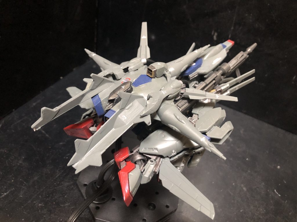 なんとか可変形態まとまりました。