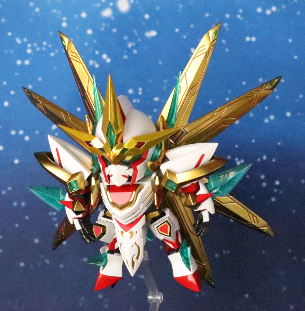 背部ウイングを広げた状態。