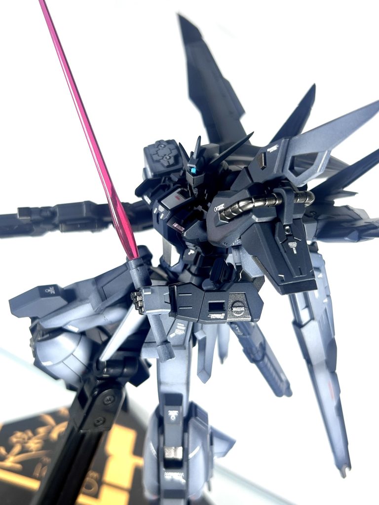 好みでブレードアンテナはアシンメトリーに