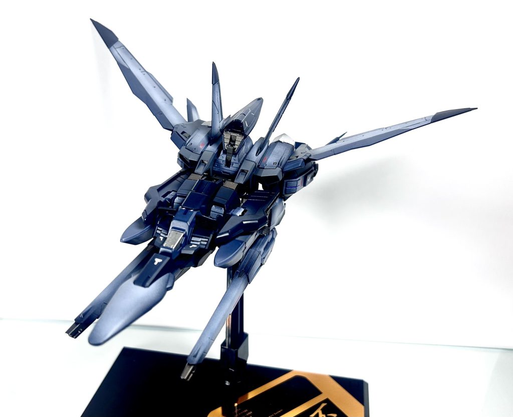 MA形態に!やはり後退翼の方が好みですね!ビーム砲が前に向いてるのはセイバーのオマージュです。待ってるぞHGCEセイバー‼️
