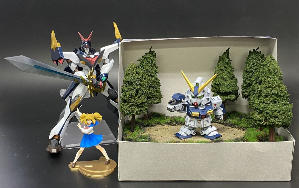 記録としてポプテピピックのロボとフィギュアも一緒に記念撮影。これ作ったお陰でアレックスの黒立ち上げがスムーズに進行出来ました。あとフィギュアの肌塗装楽し過ぎる。お陰で美プラも買い始めました笑