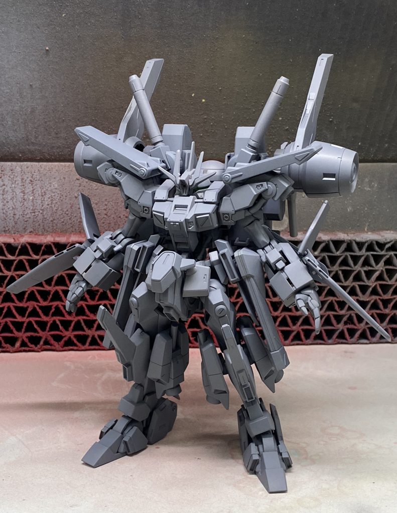 進行中のデミバーディングミックスもサフ処理が済んだので、本腰入れて塗装作業に移行します。 次回を待て!