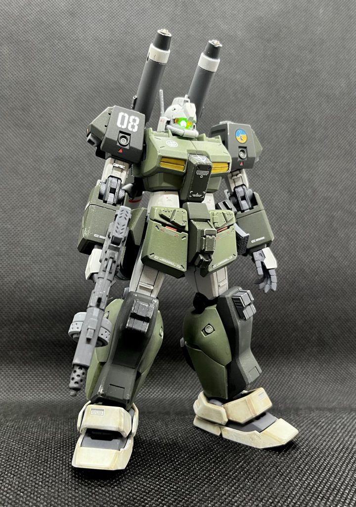 いつものように目をLED電飾してます。肩にはwaveのバーニアを付けてます。少しだけスジボリもやりました(相変わらずへたっぴですが)