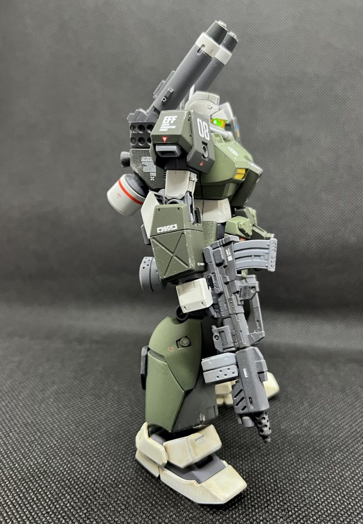 マシンガンは万年工房さんから購入のものに差し替え。グレネードランチャー付きでカッコ良いです。塗装とデカールでディティールアップしてます。マガジンはネオジムで着脱可能です