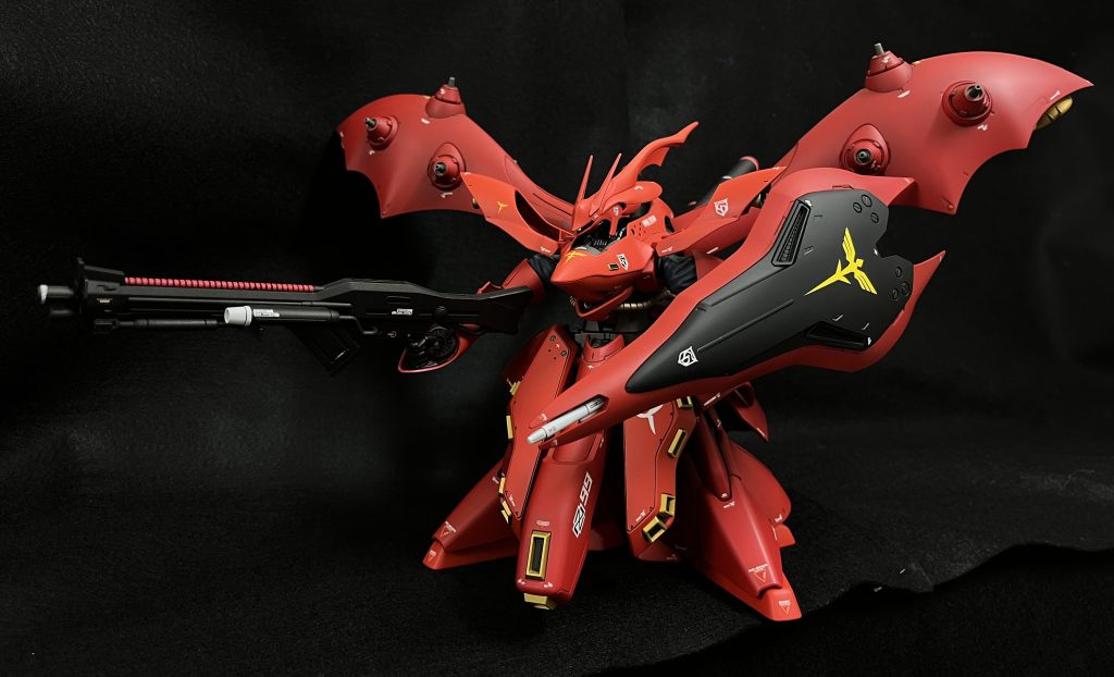 腕自体はよく可動します左腕はシールドがあるため、バインダーと干渉しやすく制限が多いうえ、重いので左肩の前後スイング軸があっという間にクタクタになってしまいました😰