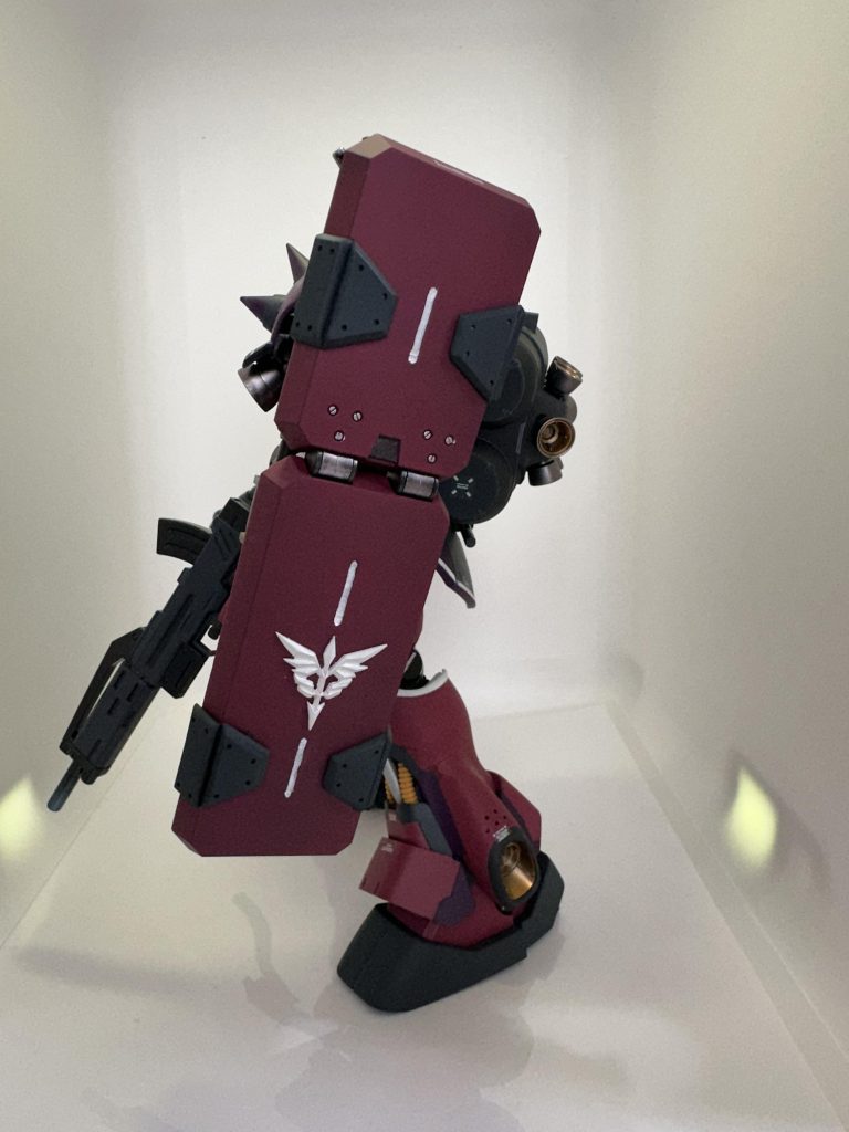 シールドのディテールアップは苦労しました。初めてのプラ板加工方法で作成しました。（ムズイ！）