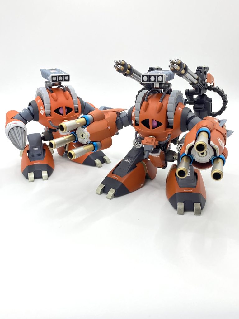 初期作品のアッグと比べるとバケモン感が半端ないですね。