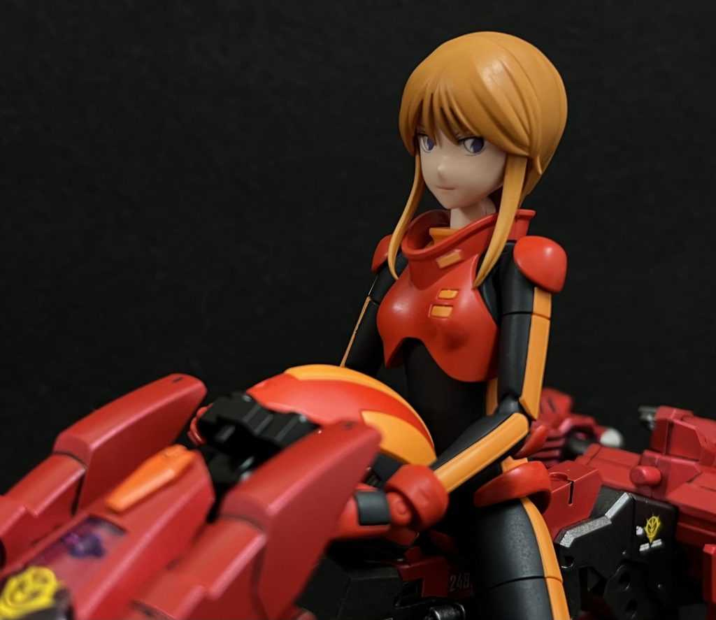 背筋を伸ばすと凛々しいです✨