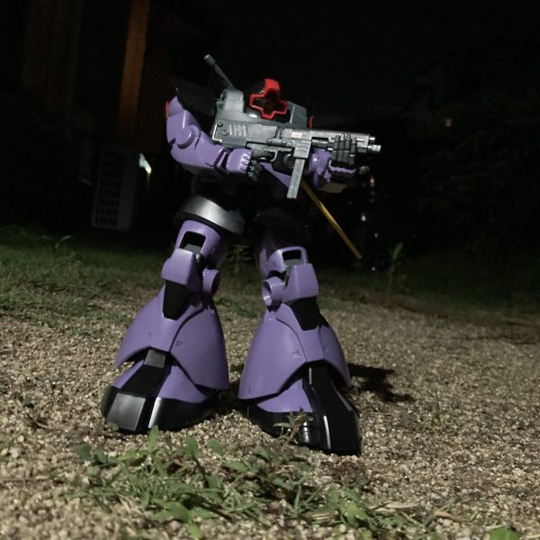 ドム　黒い三連星