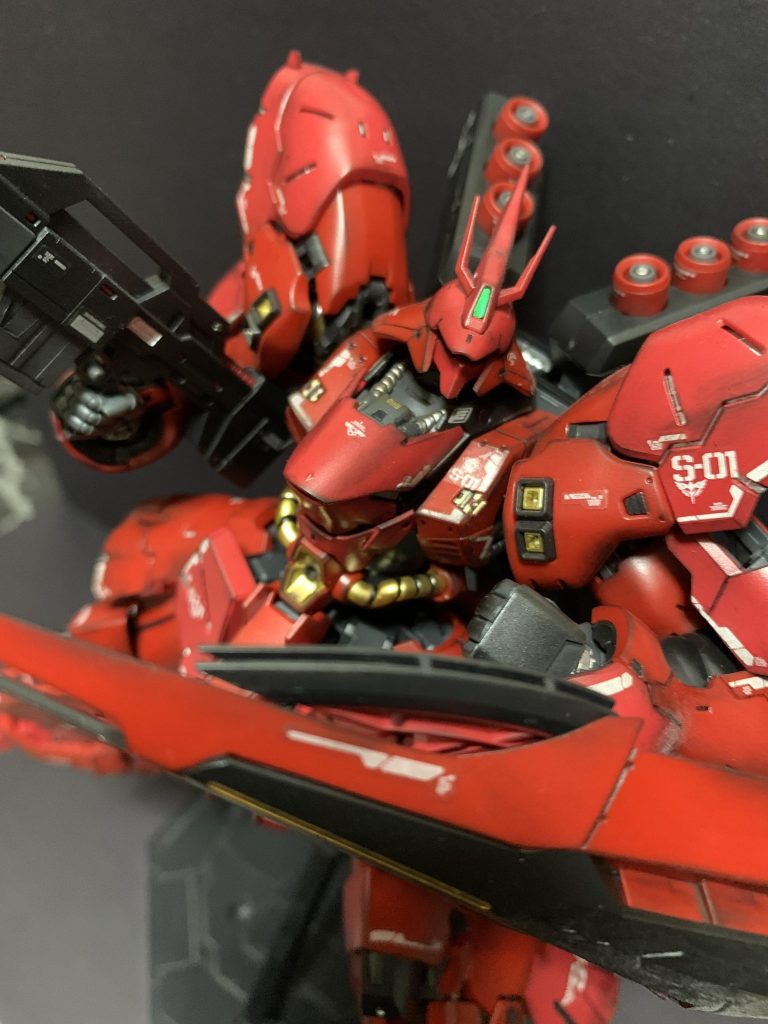 RG サザビー　成形色活かし部分塗装–4枚目/制作者：ツェペリ