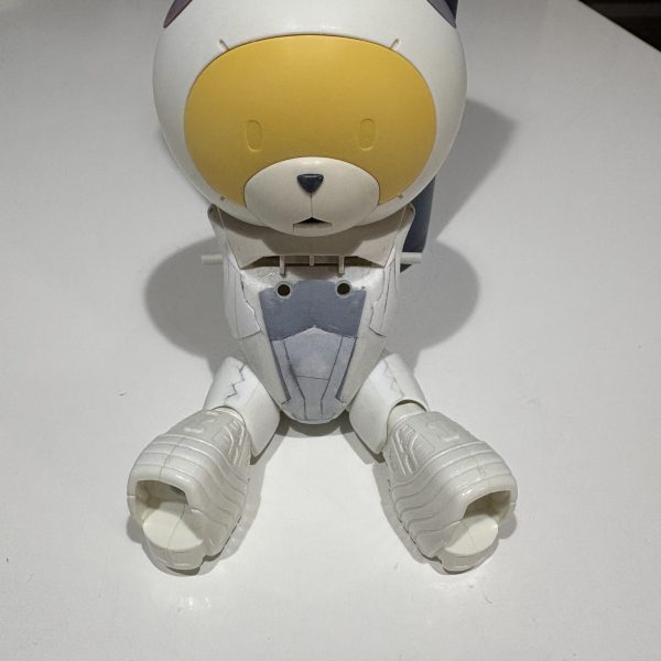 プラ板を水筒に巻いて鍋でグツグツ。顔の形に切り出し。胸、肩、腕、脛は3dプリンタで何となく。透明プラでバキュームフォーム（5枚目）