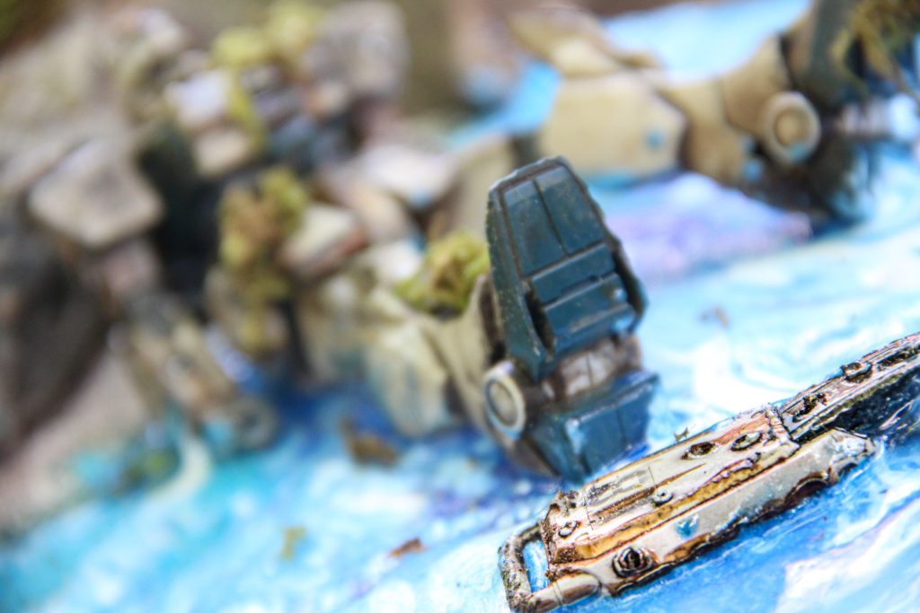 別アングルだと盾も浮いています。実はGフレームの08も5体買ったので、この盾をGWで4回製作しました(笑)しかし飽きませんでした(笑)