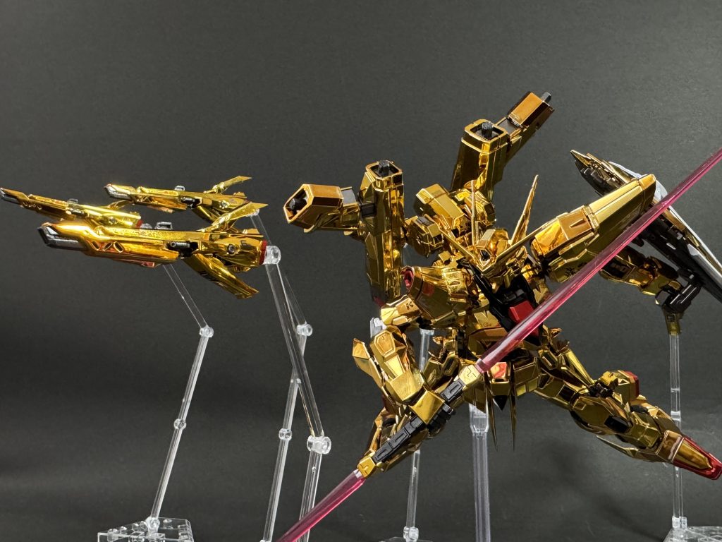 RG アカツキ–5枚目/制作者：KiFaran