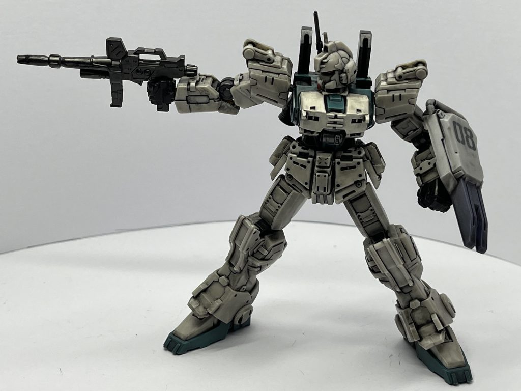 08小隊やるためにこの子と陸戦型ガンダム2機を購入。陸ジムやグフカスもいきたかったんですが、奥様の眼光が鋭くてまとめ買いをためらってしまいました(´・ω・)